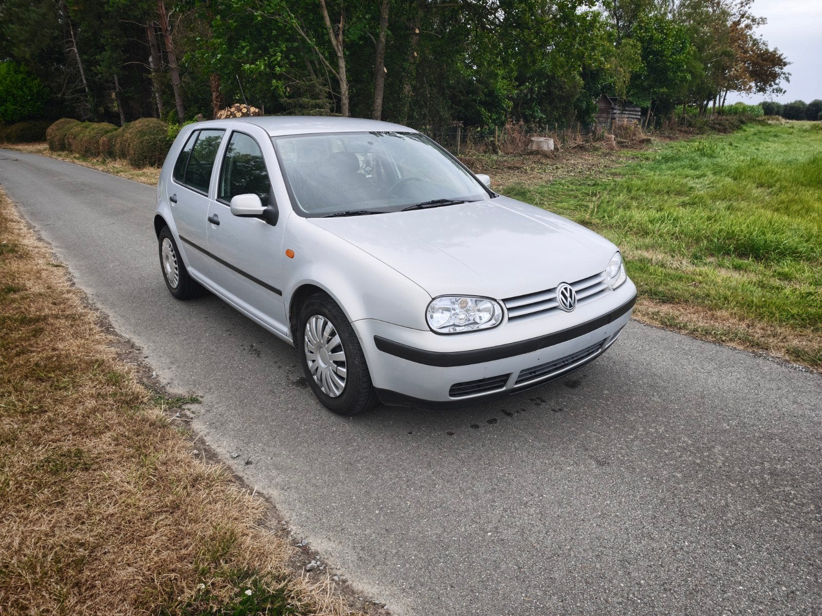 VW Golf 4 1.9 TDI Automaat | 115.000 km | Gekeurd, Auto's, 4 deurs, Stof, Zwart, 4 cilinders
