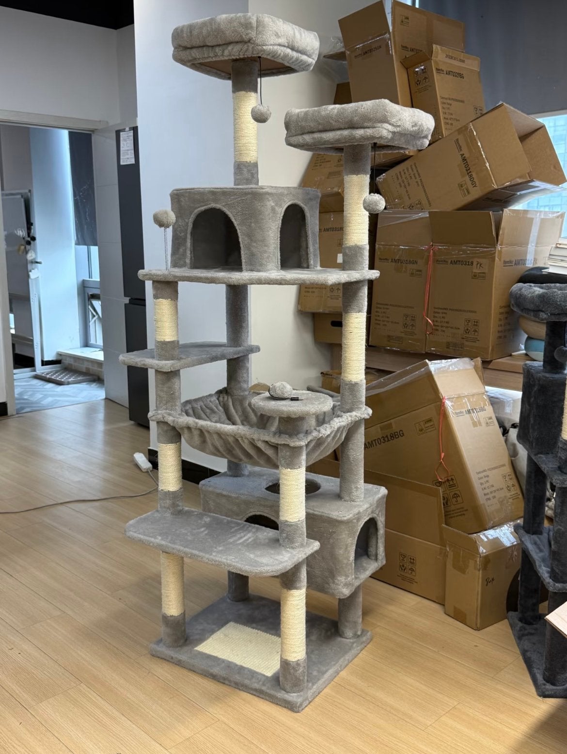 Stevige Kattenkrabpaal 184 cm – 2 Huisjes, 2 Luxe Ligbedden, Dieren en Toebehoren, Krabmeubelen, Ophalen of Verzenden, Zo goed als nieuw