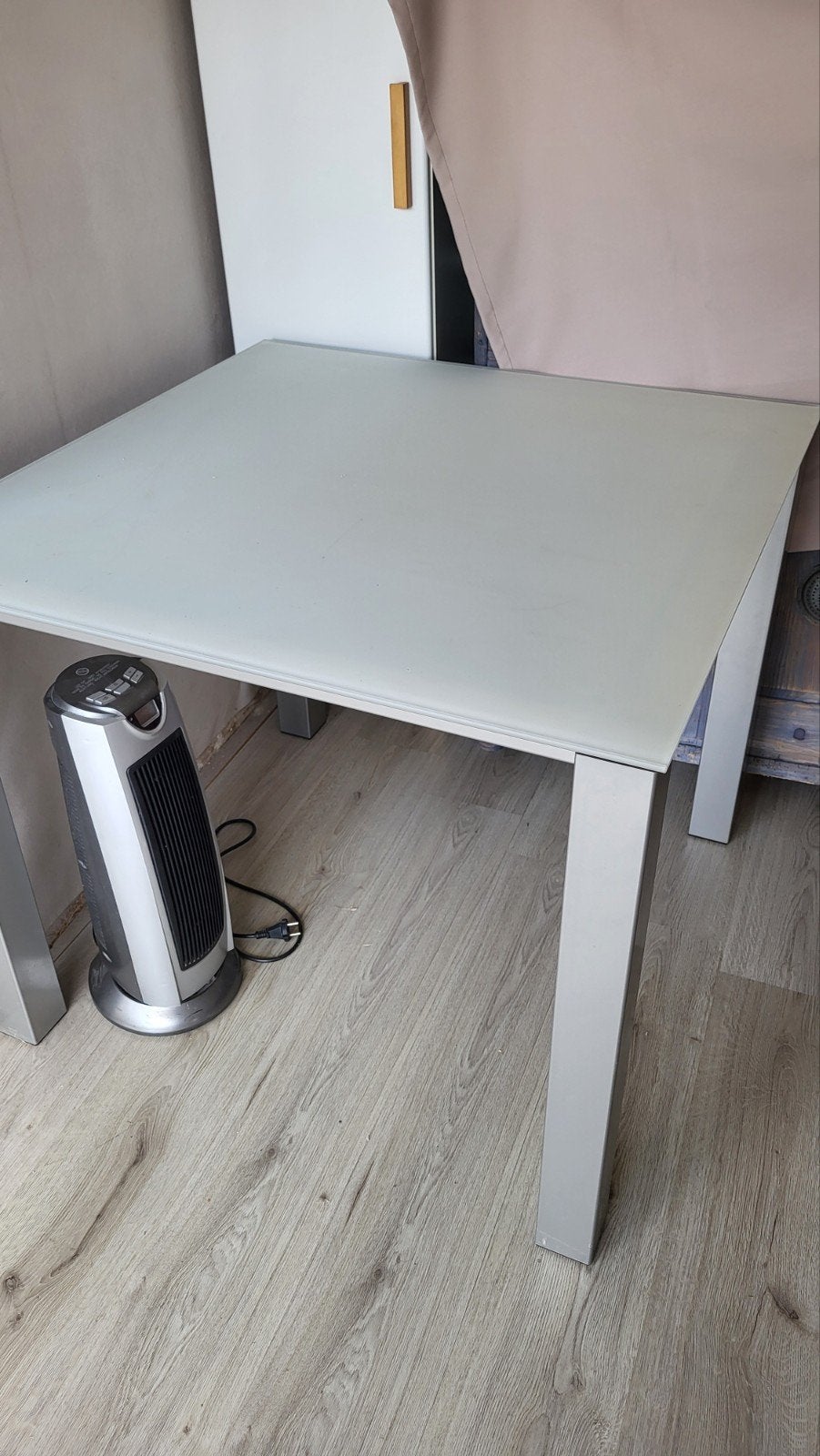 Vierkante mat glazen keukentafel, Huis en Inrichting, Ophalen