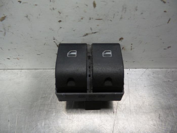 Commutateur vitre électrique d'un Seat Ibiza (Ibiza 02-), -, 3 mois de garantie, Utilisé, -