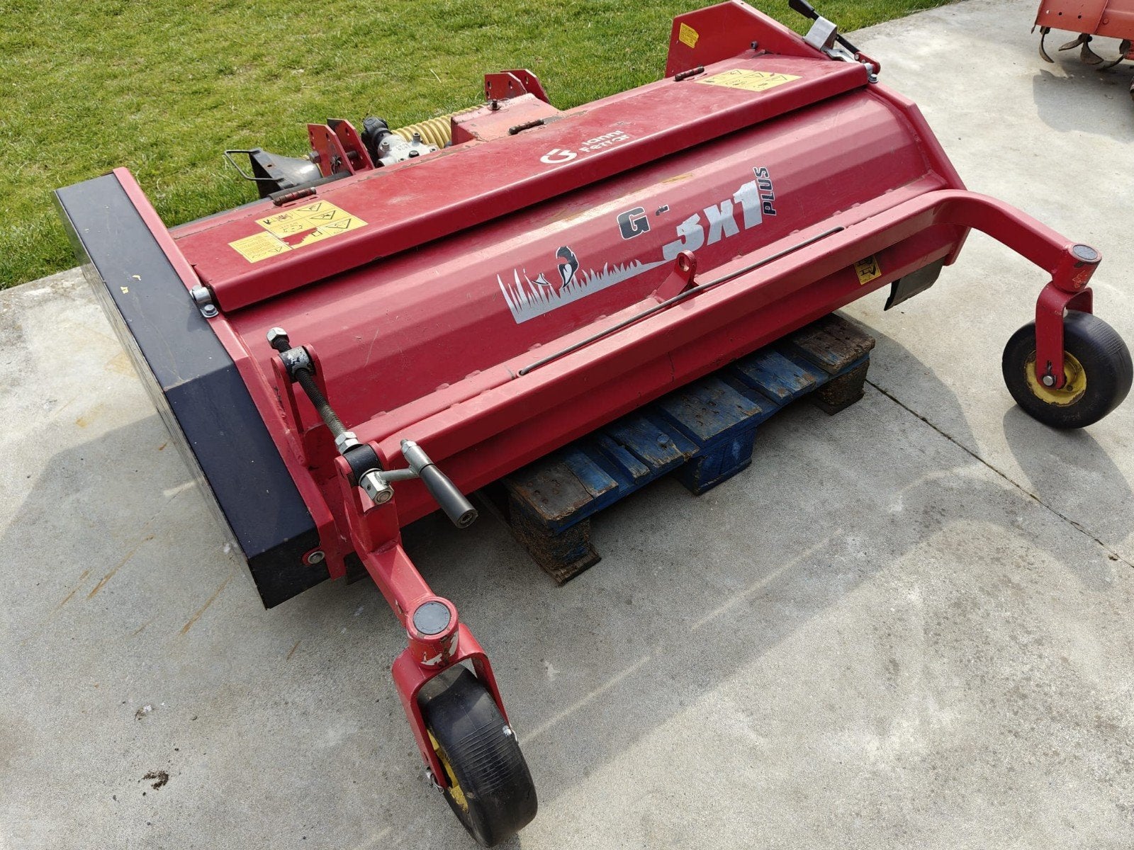 Gianni Ferrari Klepelmaaier met opvang GF3X1 140, Tuin en Terras, Zitmaaiers, Ophalen, Gebruikt, Opvangbak, 120 cm of meer