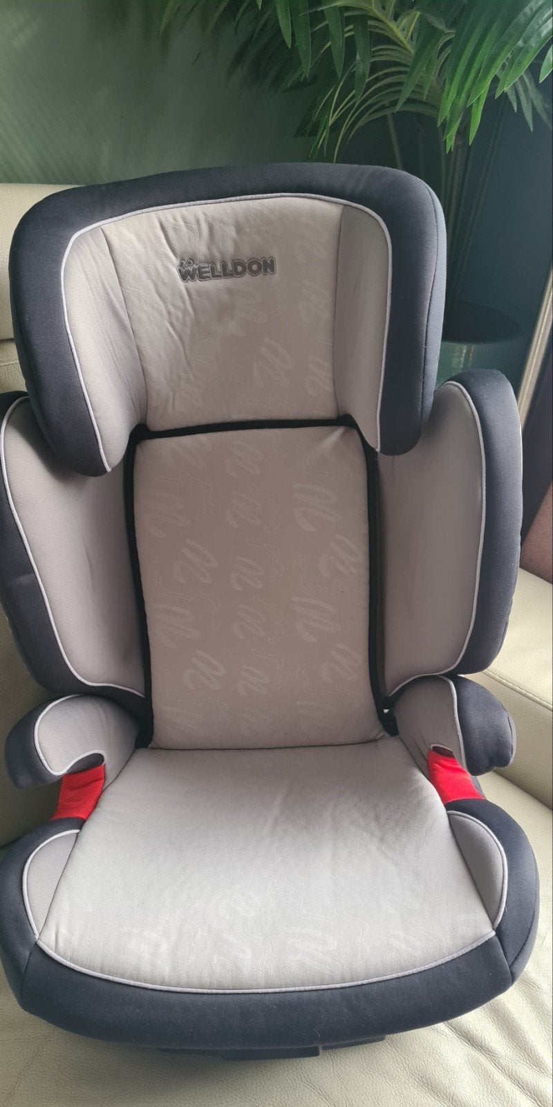 ISOFIX autostoel 2 stuks beschikbaar *15kg tot36kg*, Kinderen en Baby's, 15 t/m 36 kg, Zo goed als nieuw, Afneembare rugleuning