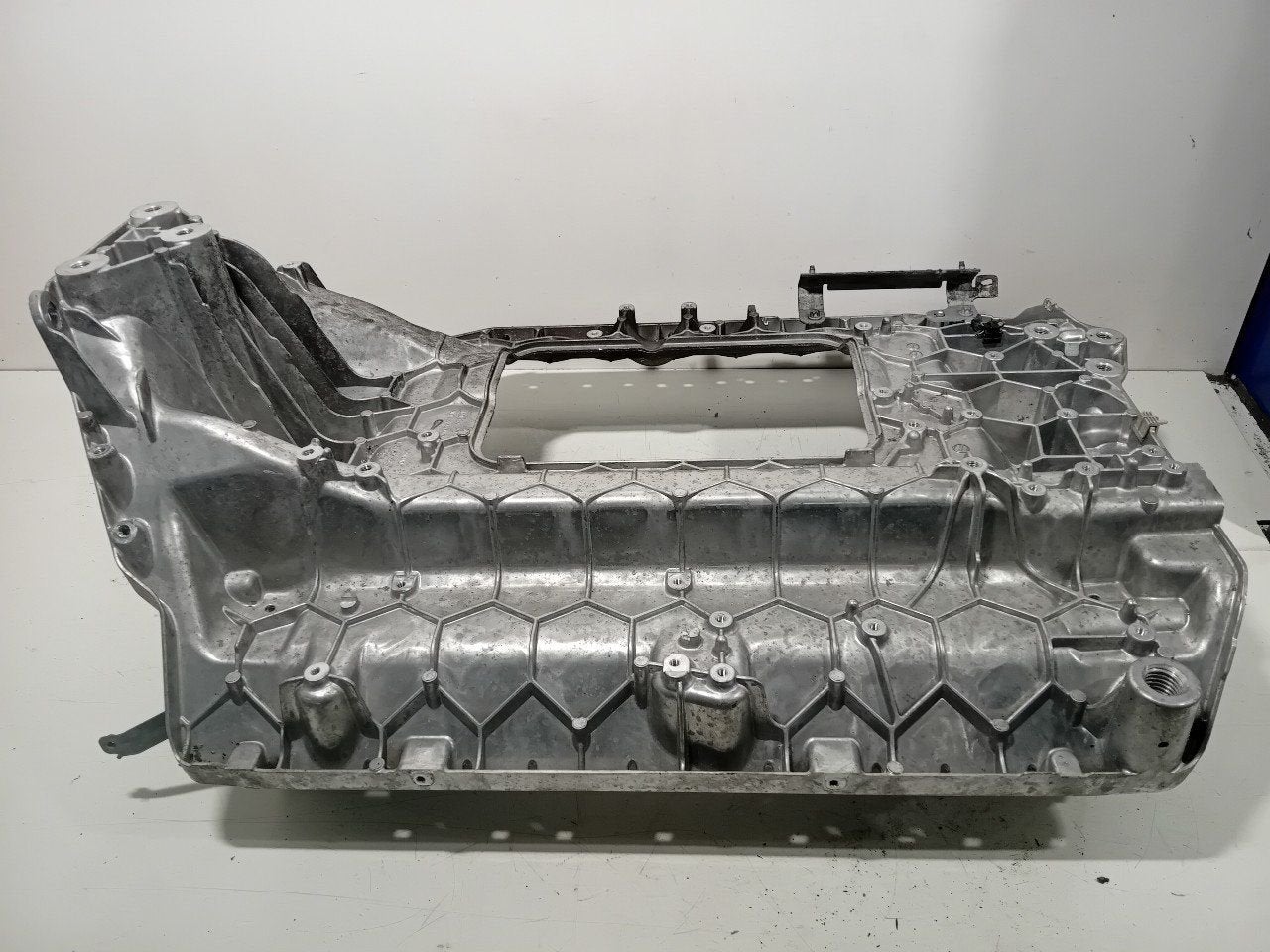 Subframe voor Mercedes-Benz EQ-Klasse, Onderdelen@venauto.nl, Van der Ven Autorecycling B.V., Gebruikt, Ettenseweg 76, 4706 PB Roosendaal, The Netherlands