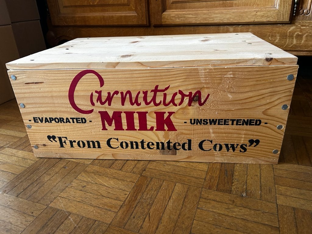 Coffre / boîte de rangement vintage Carnation Milk en bois, Maison & Meubles, Accessoires pour la Maison | Coffres, Utilisé, Moins de 50 cm