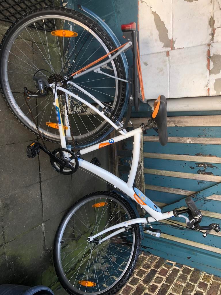 Sportieve meisjesfiets in nieuwe staat, Fietsen en Brommers, 53 tot 56 cm, Velgrem, Zo goed als nieuw, Ophalen