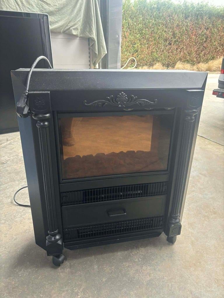 Electrische verwarming / haard, Ophalen, 30 tot 80 cm, Overige typen, Zo goed als nieuw