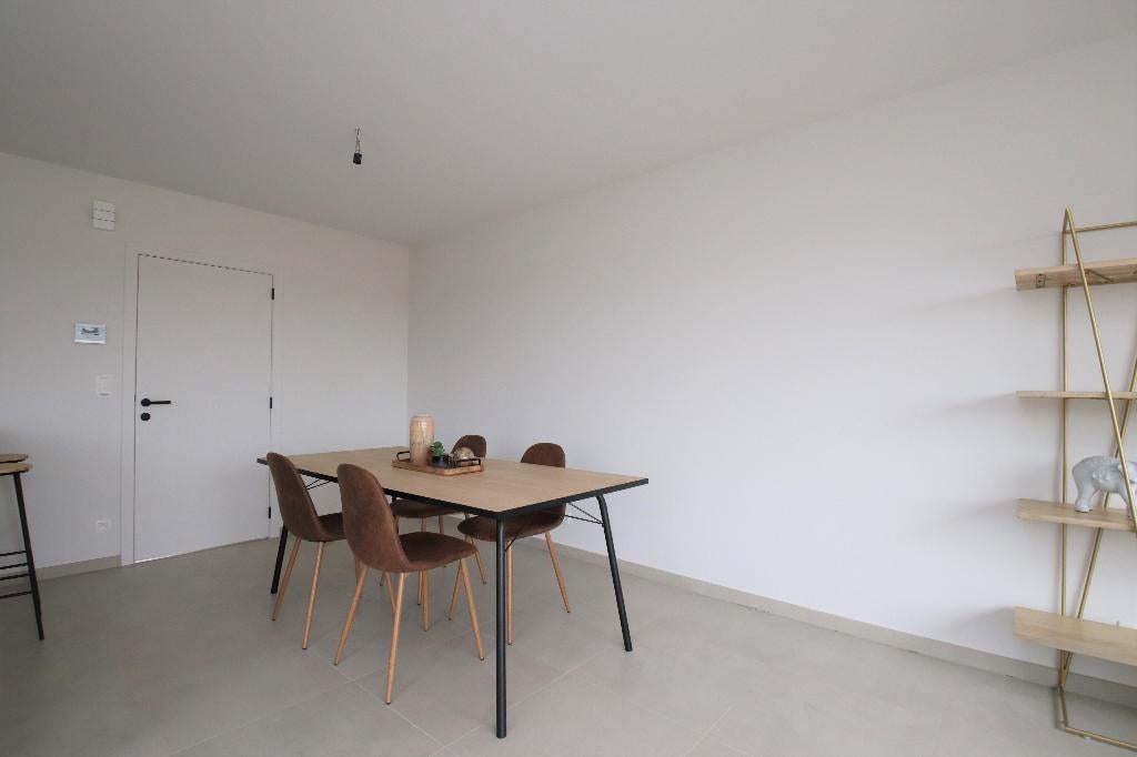 Eettafel, Huis en Inrichting, Tafels | Eettafels, 50 tot 100 cm, Zo goed als nieuw, Vijf personen of meer, 150 tot 200 cm