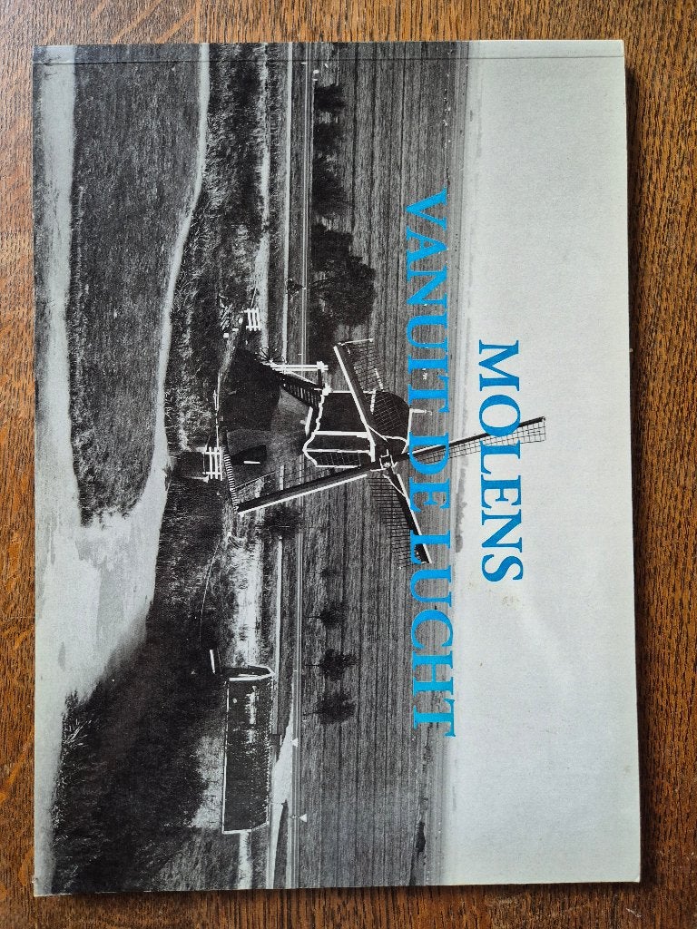 Molens vanuit de lucht - C.A. van Hees, Ophalen of Verzenden, Zo goed als nieuw