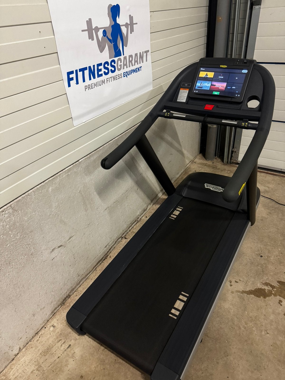 Technogym Run Now Excite+ 600 Unity 3.0 LIVE Loopband Black, Sport en Fitness, Fitnessmaterialen, Ophalen of Verzenden