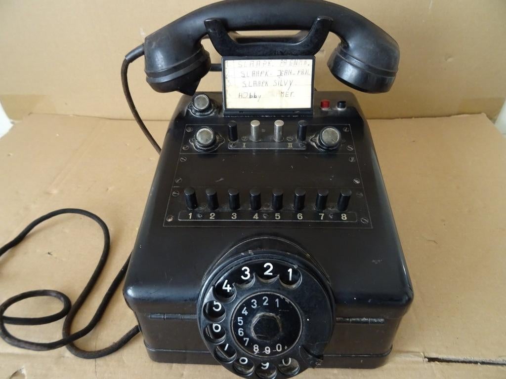 Téléphone central téléphonique en bakélite et métal vintage, Enlèvement ou Envoi