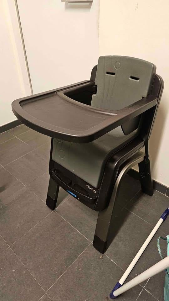 Nuna Zaaz kinderstoel, Kinderen en Baby's, Kinderstoelen, Ophalen, Gebruikt, Overige typen, Aanschuifbaar