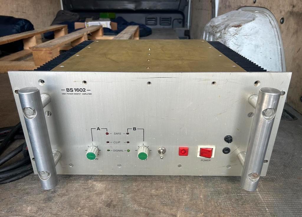 Mosfet versterker BS1602 , hitachi design, Ophalen, Zo goed als nieuw