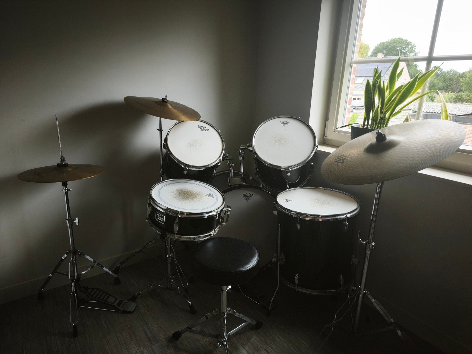 compleet drumstel met stoeltje, Musique & Instruments, Enlèvement