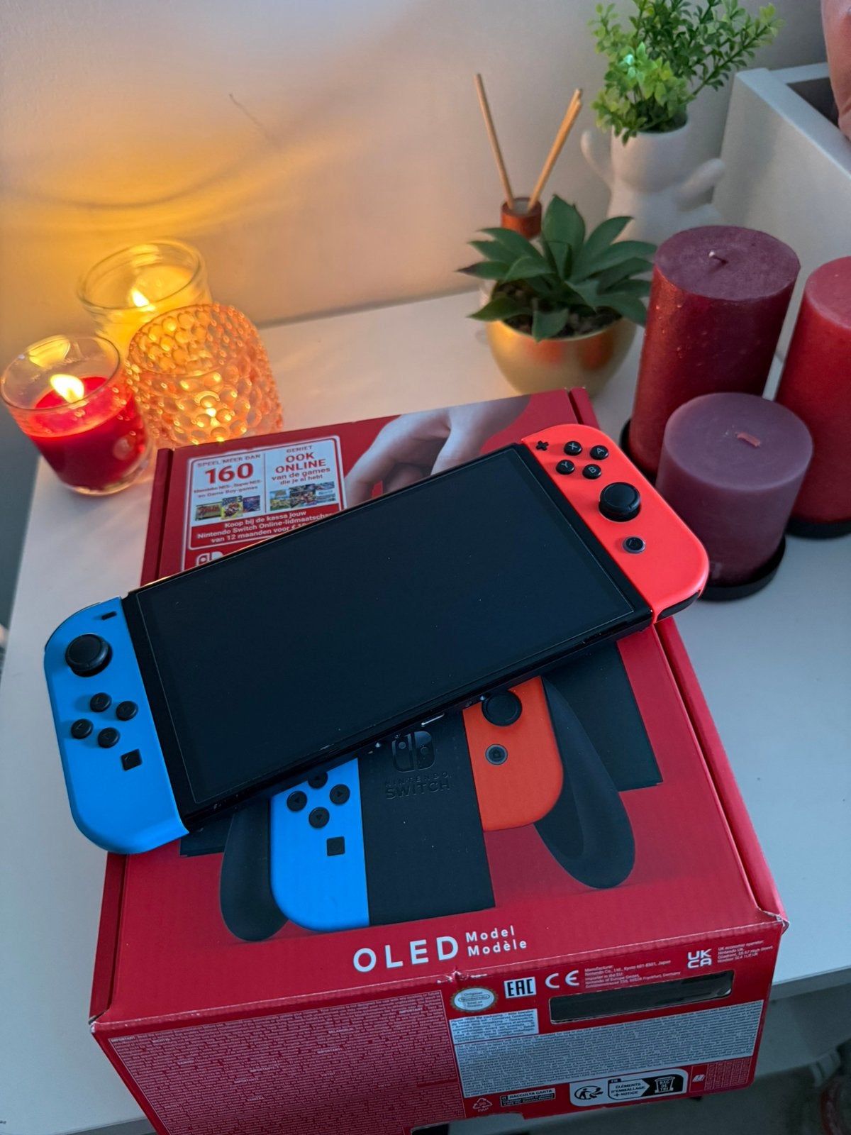 Nintendo Switch OLED + extra Joy-Cons – zeer goede staat, Enlèvement, Comme neuf, Avec 3 manettes ou plus, Switch OLED