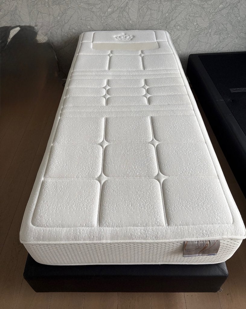 Matelas extra long de qualité, 90 cm, Matelas, Enlèvement, 220 cm