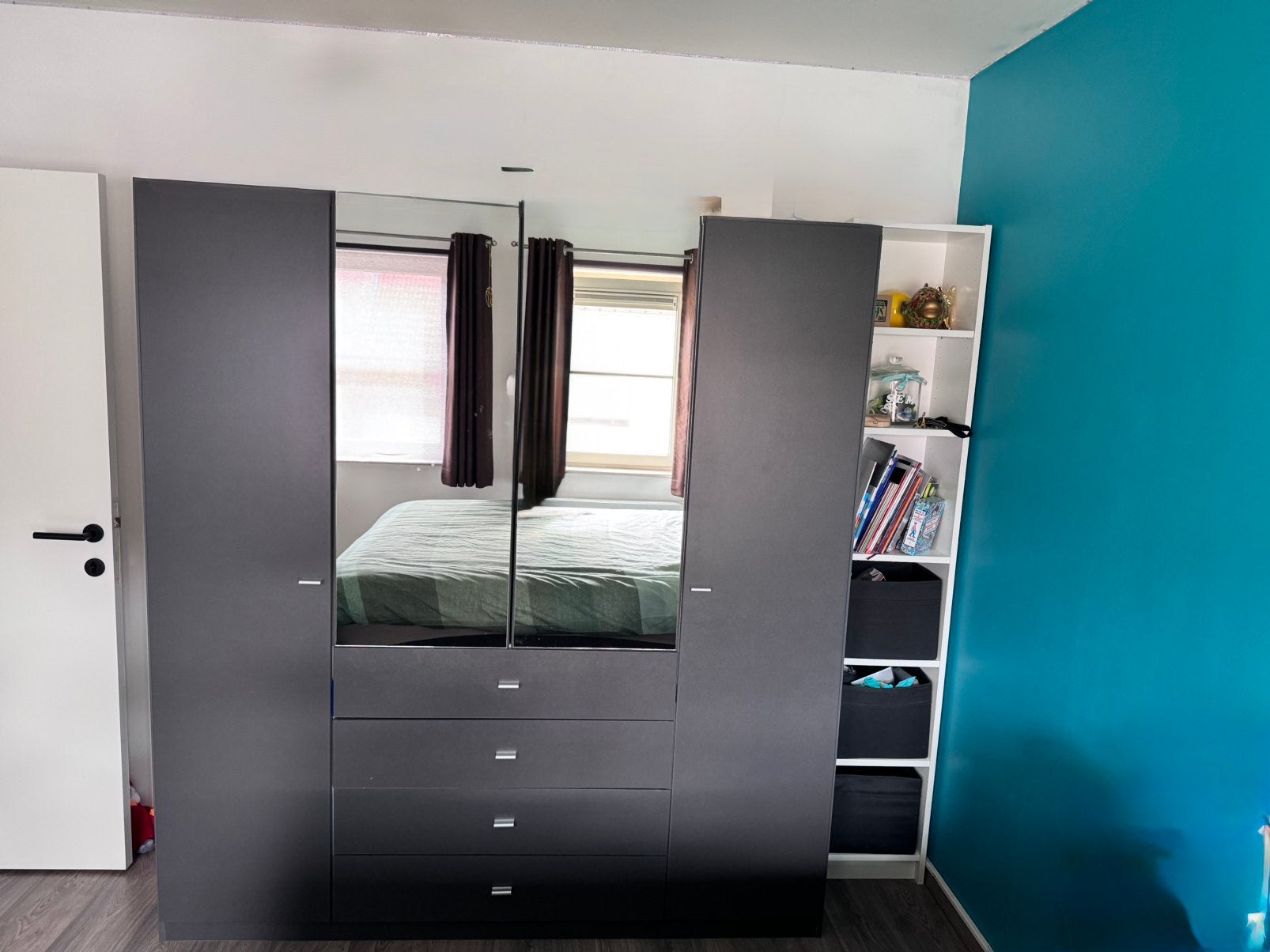 Armoire 4 portes, Enlèvement, Comme neuf