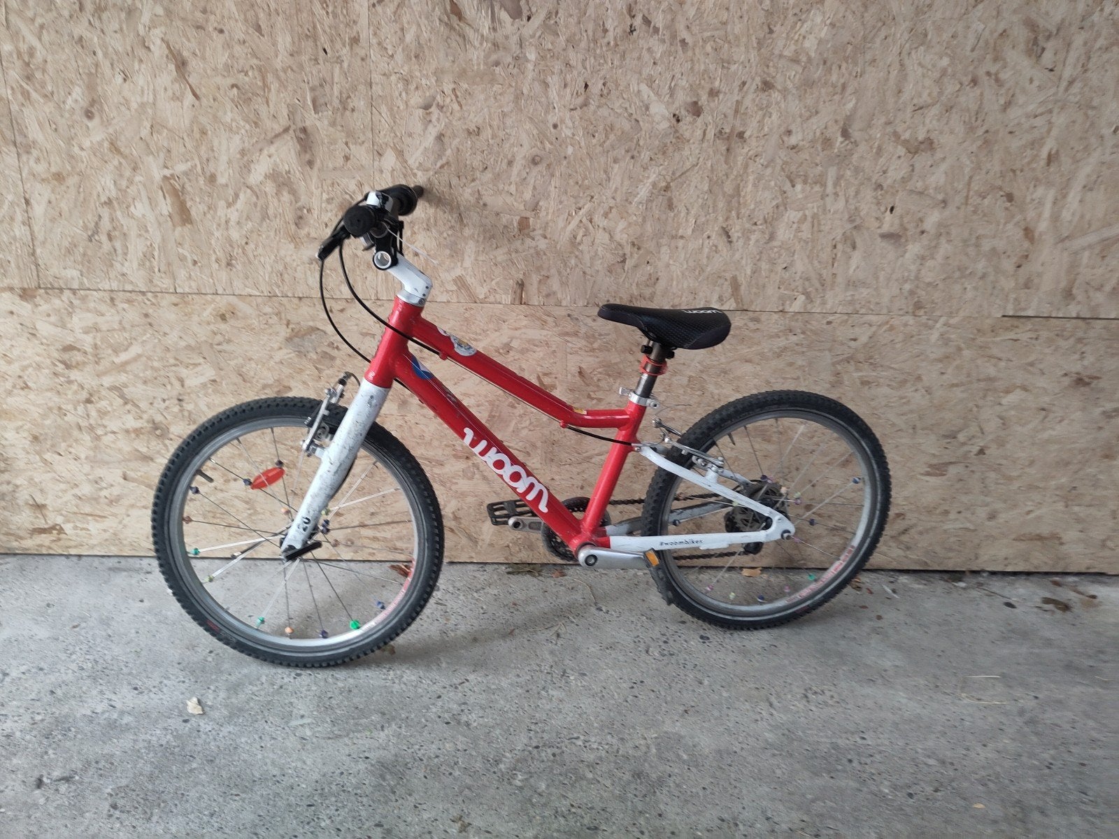 Woom 4 kinderfiets 20 inch, Fietsen en Brommers, Fietsen | Kinderfietsjes, Ophalen, 20 inch of meer, Gebruikt, Velgrem