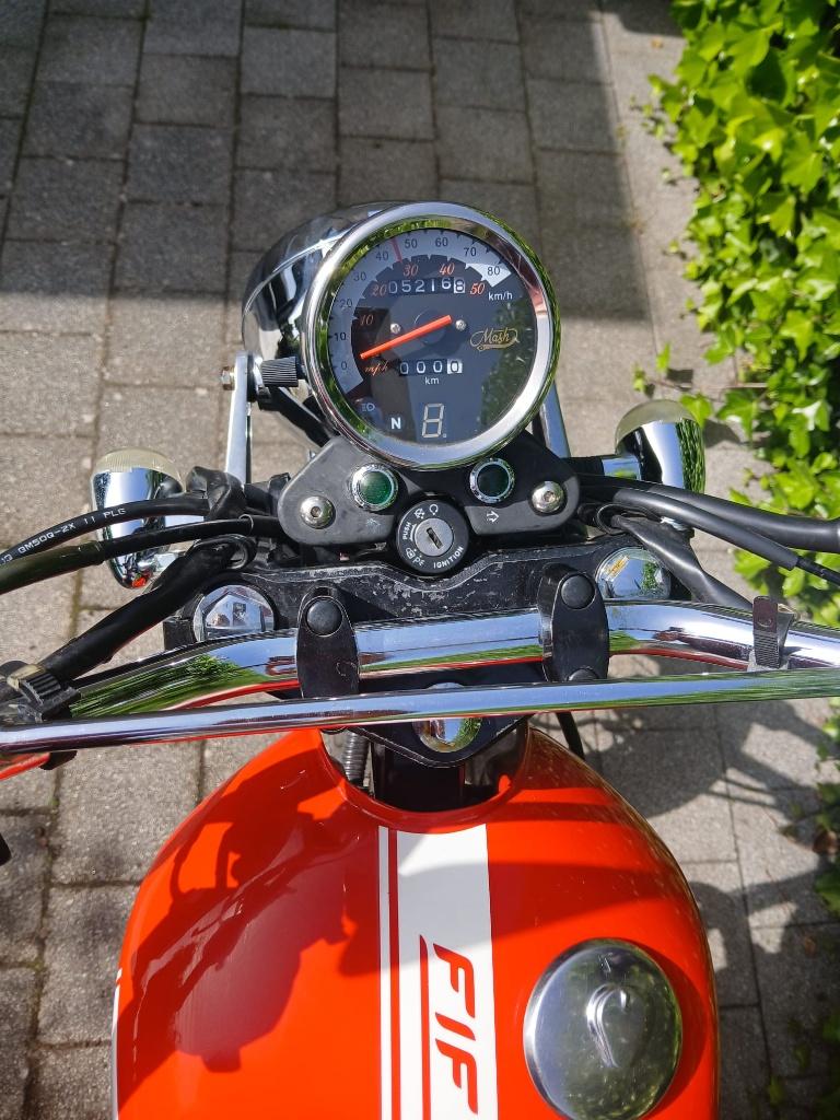 Mash fifty Brommer 49cc rood, Fietsen en Brommers, Brommers | Overige merken, Ophalen, Gebruikt, 49 cc, 4 versnellingen