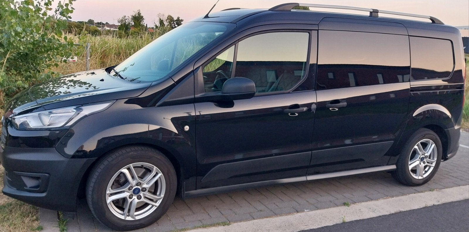 Ford connect/2020/1.5cdti/L2/3Zit/75000km/Euro6B, Stof, Euro 6, 4 cilinders, Zwart