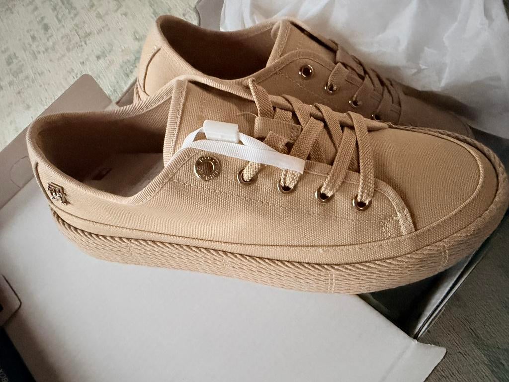 Tommy Hilfiger sneakers, Enlèvement ou Envoi, Comme neuf, Sneakers et Baskets