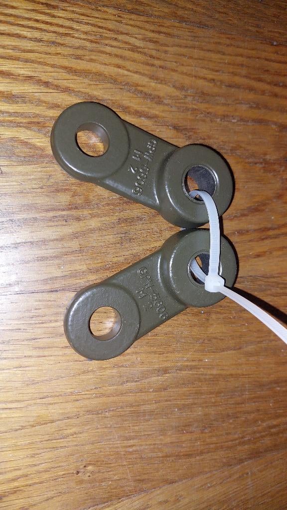 Willys MB / Ford GPW torque reaction spring shackles, Verzamelen, Ophalen of Verzenden, Landmacht, Overige typen