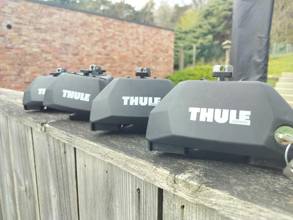 Voetenset Thule dakdrager Volvo (XC40), Auto diversen, Dakdragers, Ophalen