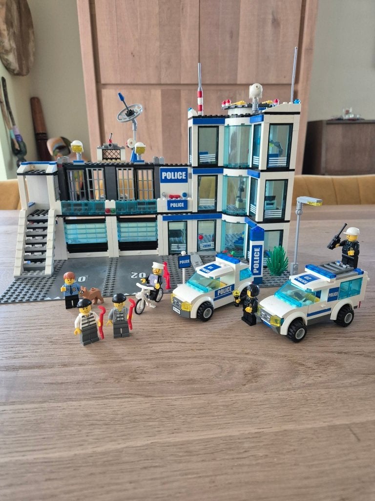 lego city politie 7498 -  complete set met handleiding, Lego, Inclusief instructies, Ophalen of Verzenden, Complete set