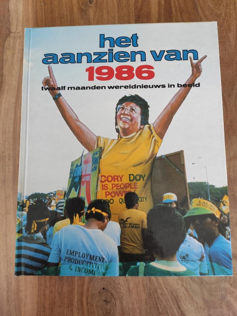 Boek Het aanzien van 1986, Boeken, Ophalen, 20e eeuw of later, Gelezen