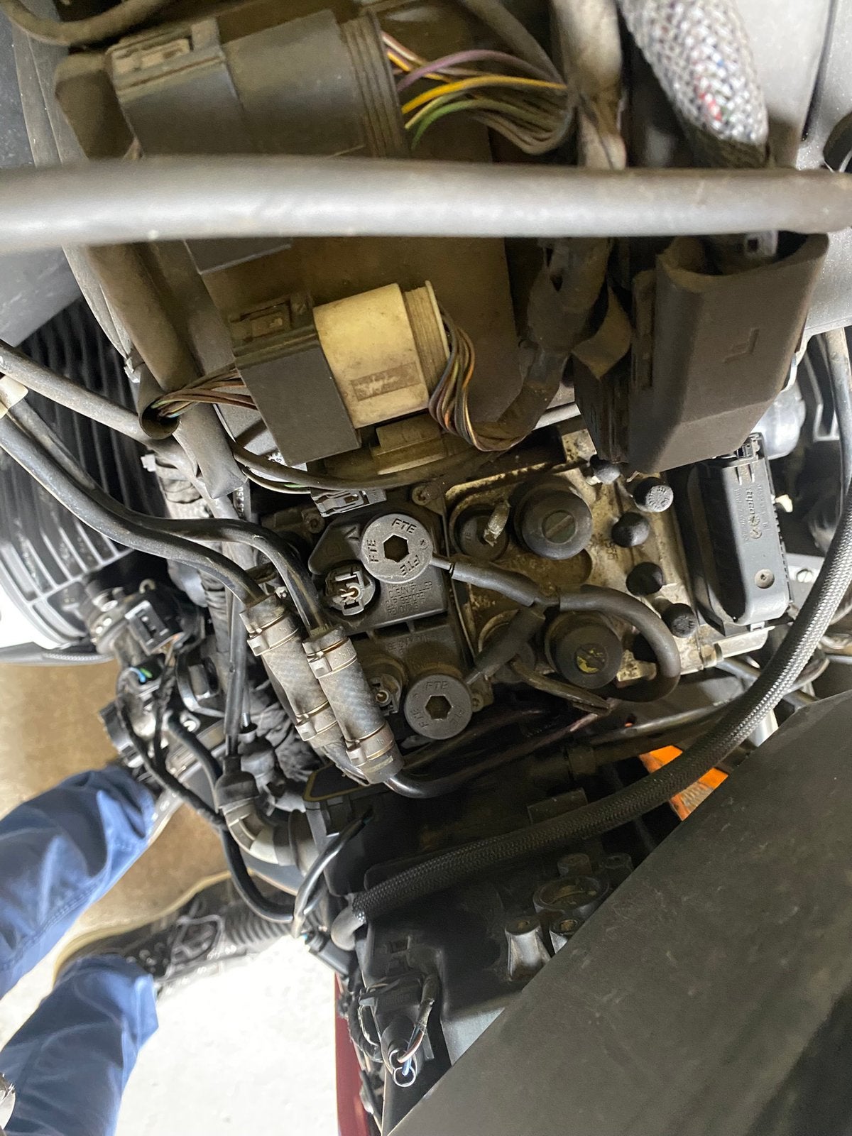 Ben op zoek naar defekte Abs pomp bmw r1200rt 2005, Motoren, Particulier, ABS
