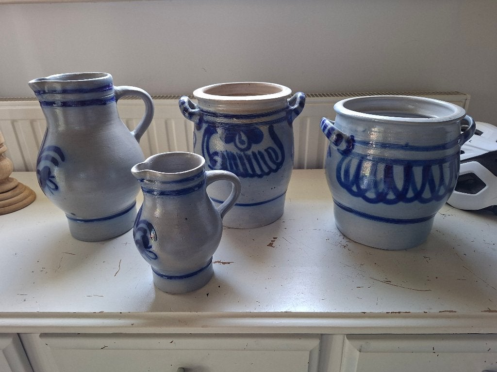 Pots et cruches à eau de Cologne, Enlèvement