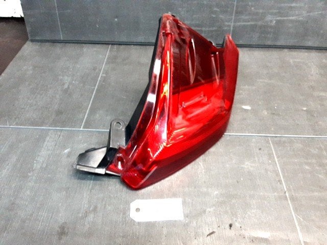 RS400i Metropolis 2013 - 2016 Peugeot Achterlicht D1-61142