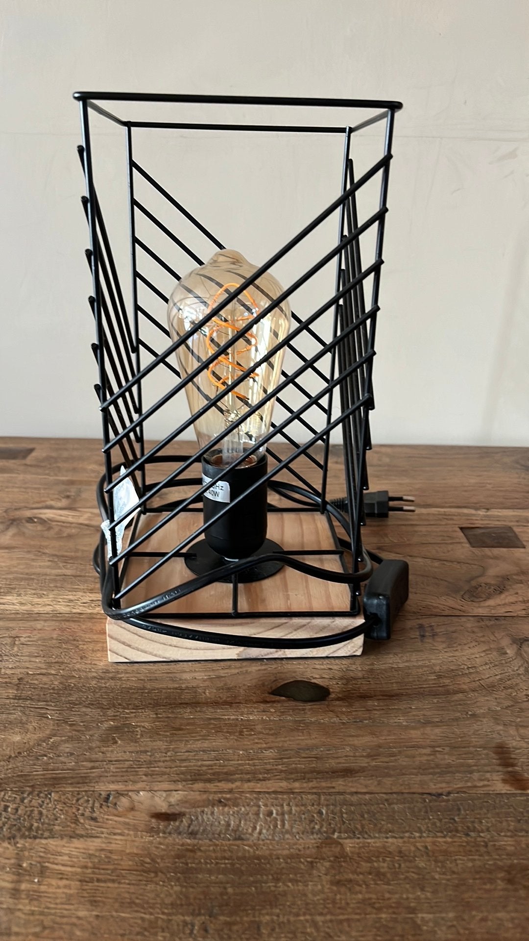 Een lamp, Maison & Meubles, Accessoires pour la Maison | Porte-bouteilles, Enlèvement, Comme neuf