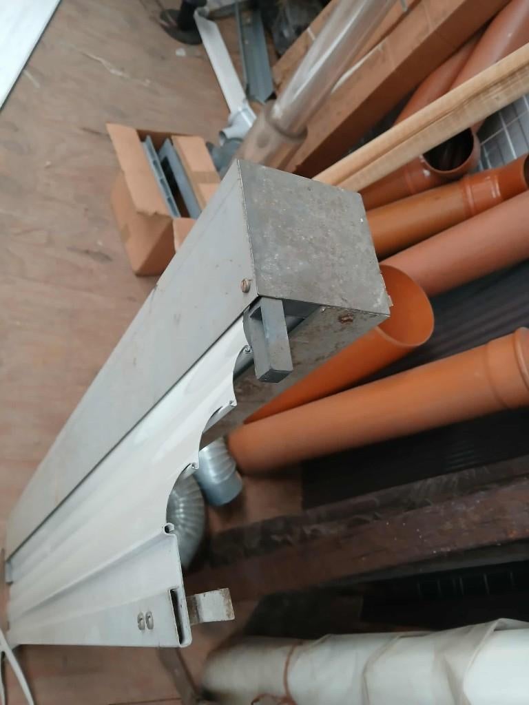 Nieuwe Aluminium Voorzetrolluiken  Zonder Motor, Comme neuf, 100 à 150 cm, Blanc, 150 à 200 cm