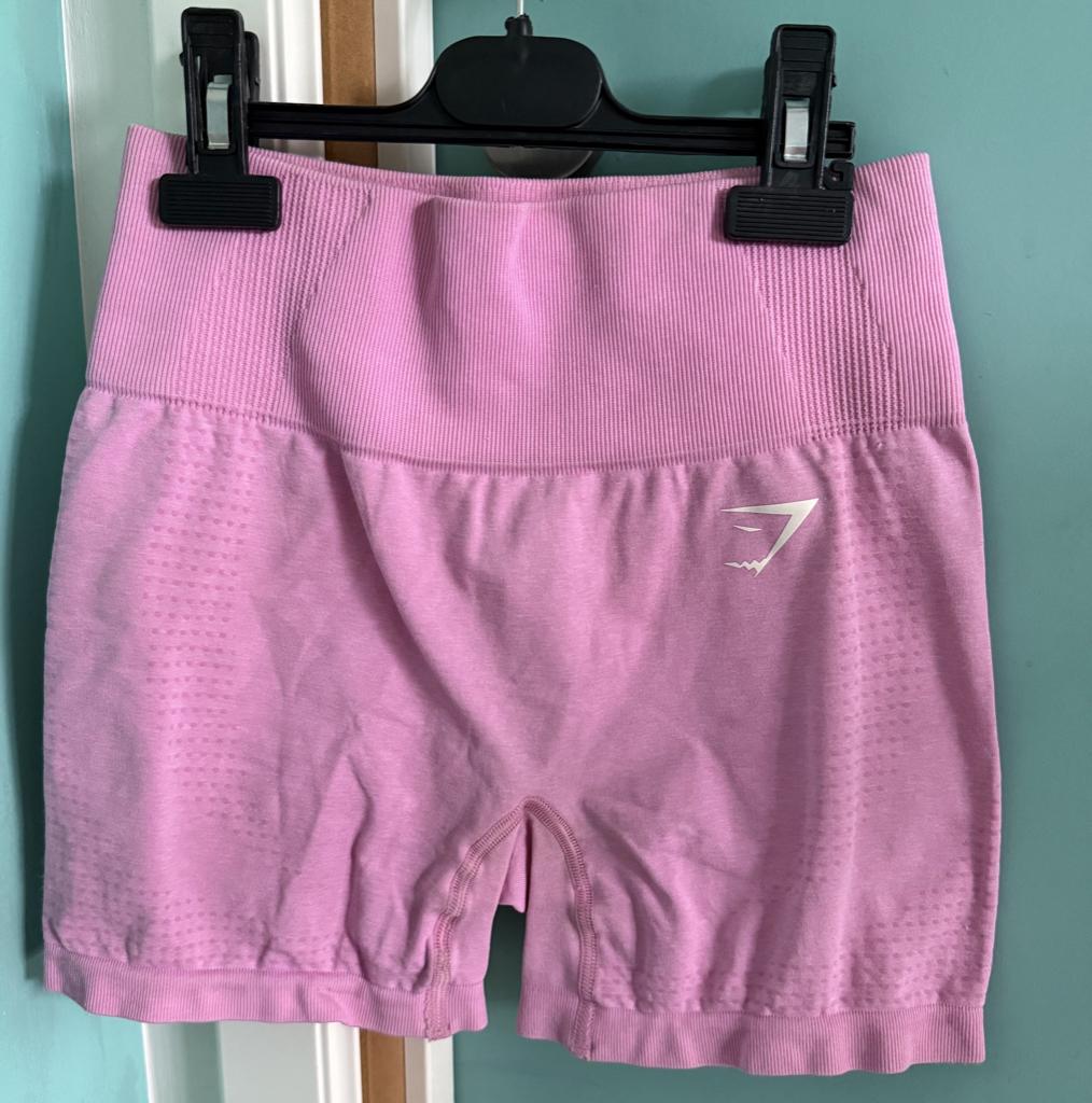 Short Gymshark XS, Rose, Comme neuf, Enlèvement, Gymshark