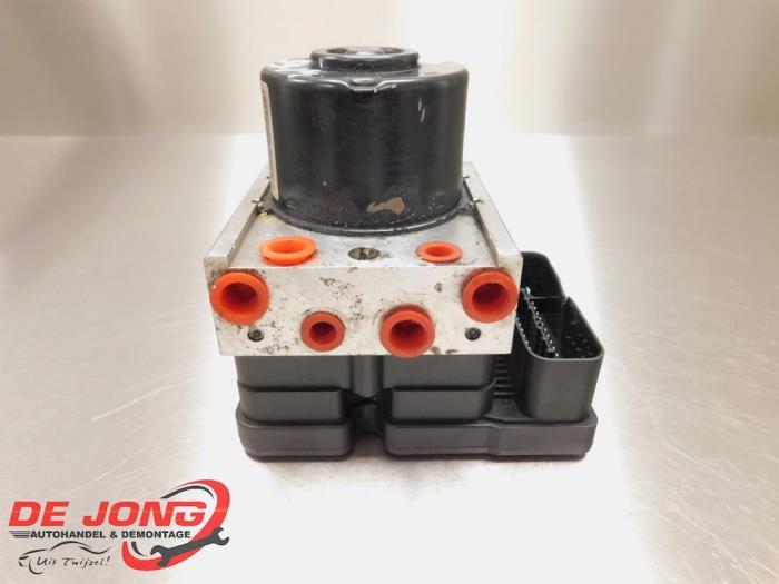 Pompe ABS d'un Ford Transit Connect, Autos : Pièces & Accessoires, Électronique & Câbles, Ford, Utilisé, 3 mois de garantie, Enlèvement ou Envoi