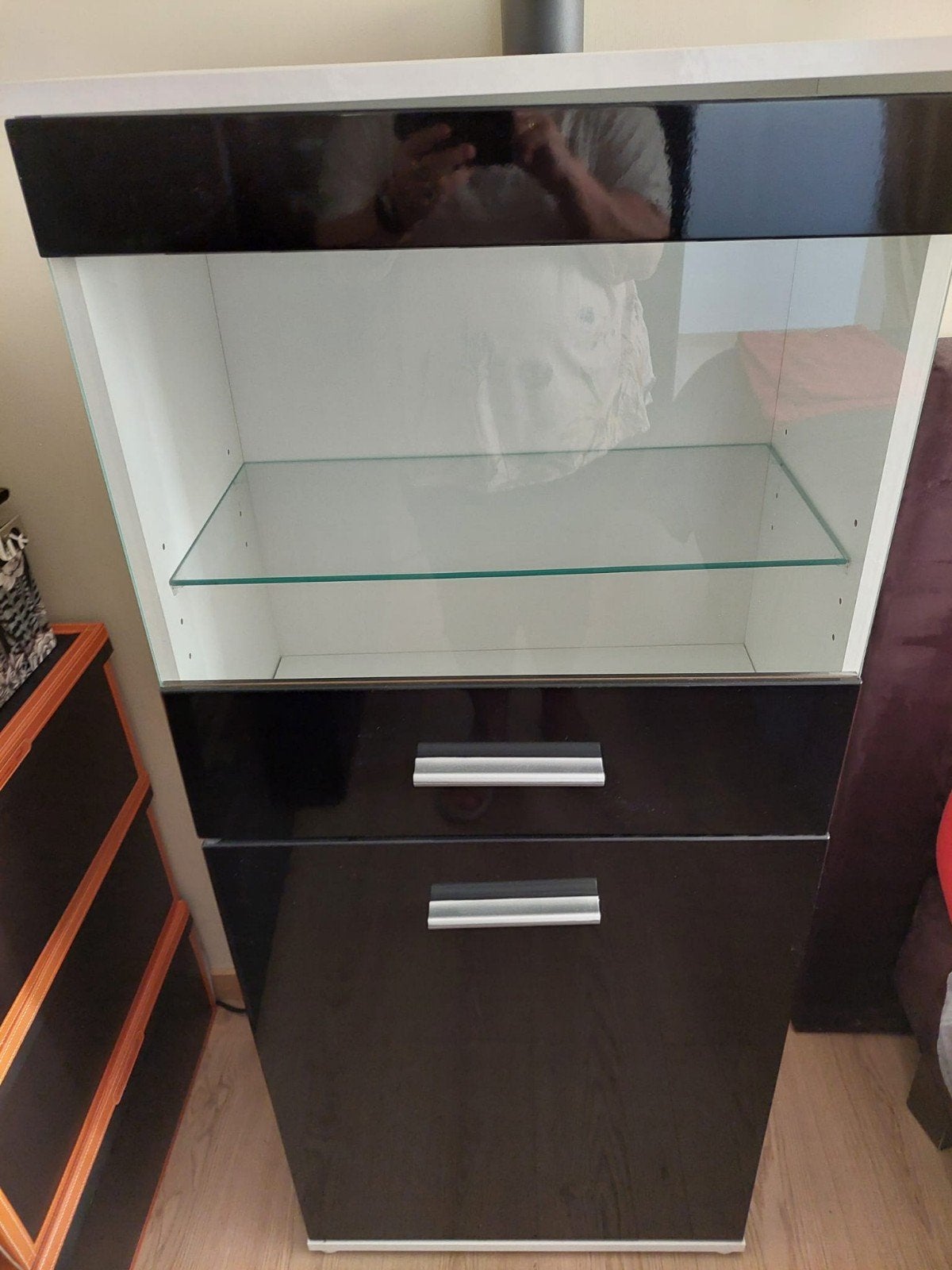 vitrine, Enlèvement