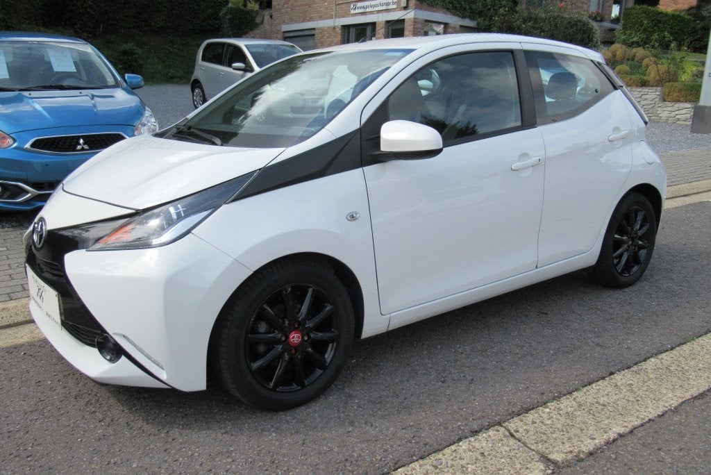 Toyota Aygo 57.000 km, Auto's, Toyota, Voorwielaandrijving, 4 zetels, Stof, Euro 6