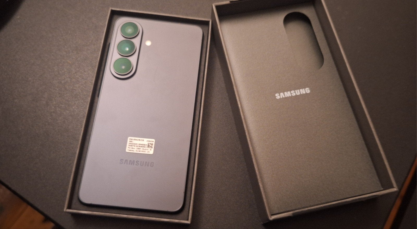 SAMSUNG GALAXY S26 NOIR 256 GB NEUF AVEC FACTURE, Télécoms, Téléphonie mobile | Samsung, Neuf, Autres modèles, Enlèvement, Android OS