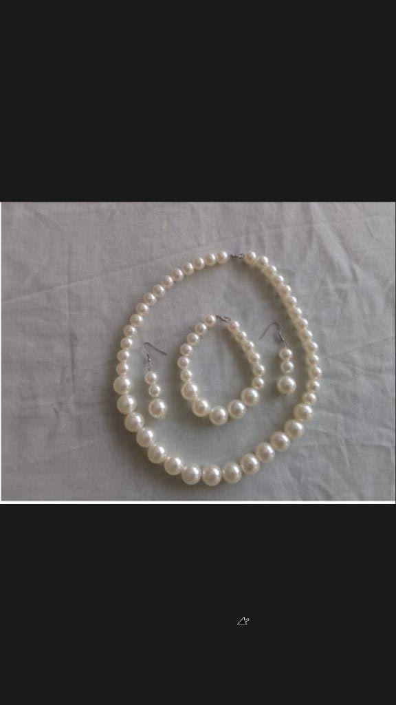 Lot de 3 – Parure Perle Élégance Mixte, Bijoux, Sacs & Beauté, Neuf, Enlèvement ou Envoi, Avec bracelets à breloques ou perles