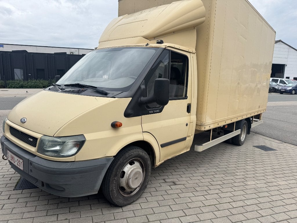 Transit meubelbak 2,4d dubbele achterwielen 3250€, Bedrijf, https://public.car-pass.be/vhr/eb58e27e-3346-4ebb-a09d-b9e6ca16c6c5