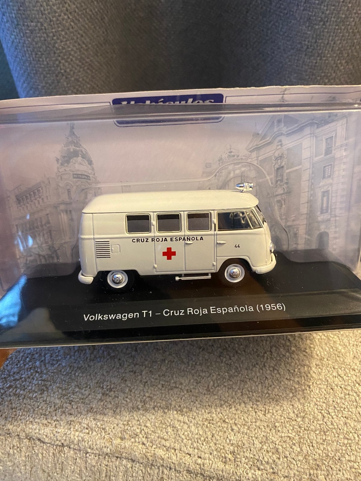 Vw T1 rode kruis 1956 1:43, Ophalen of Verzenden, Nieuw