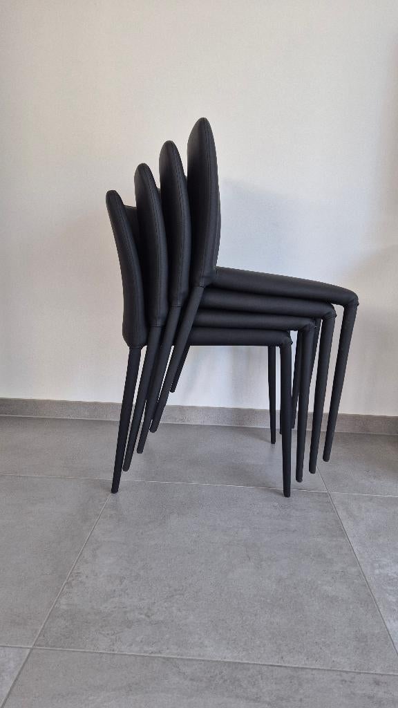 Art. 862 SARA - 4 Chaises de Salle à Manger, Maison & Meubles, Enlèvement, Utilisé, Modern, Quatre