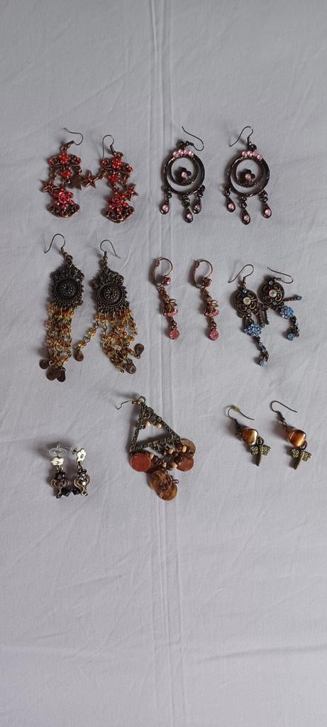 Set kettingen, oorbellen en armbanden, Handtassen en Accessoires, Oorbellen, Zo goed als nieuw, Overige materialen, Bruin, Ophalen of Verzenden