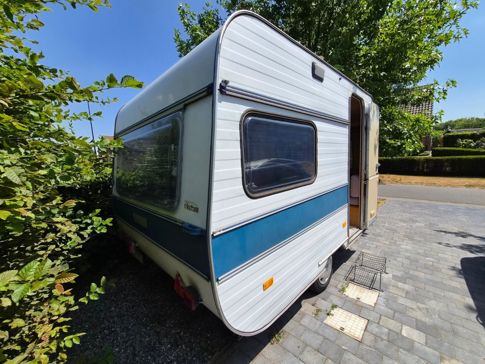 Adria SL 330 à vendre., Jusqu'à 4, Jusqu'à 4 m, Particulier, Lit transversal