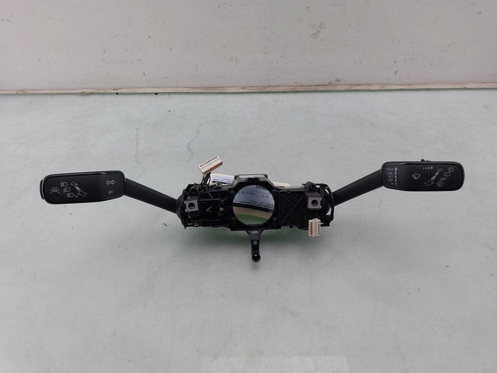 COMBINE COMMODO Volkswagen Tiguan (AD1) (01-2016/04-2024), Utilisé, Volkswagen