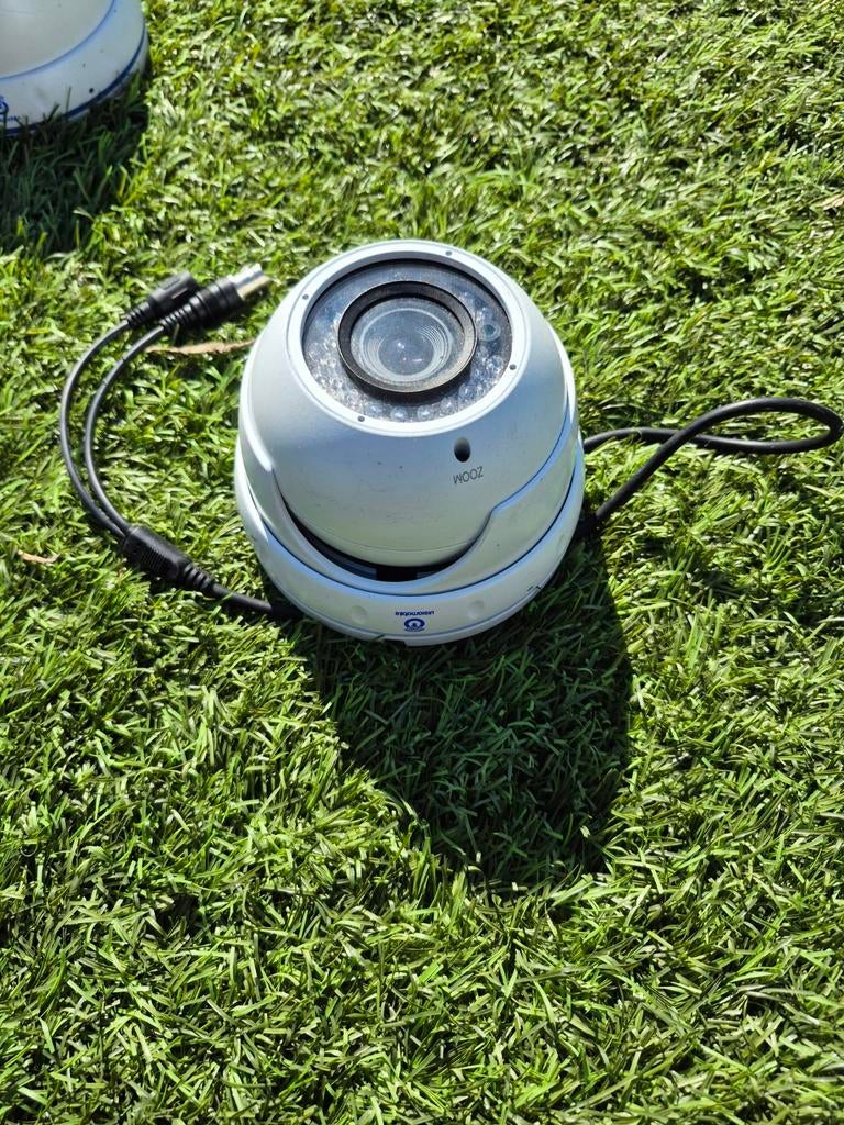 2x Dome beveiligingscamera – IR nachtzicht – 3.6mm lens, Ophalen