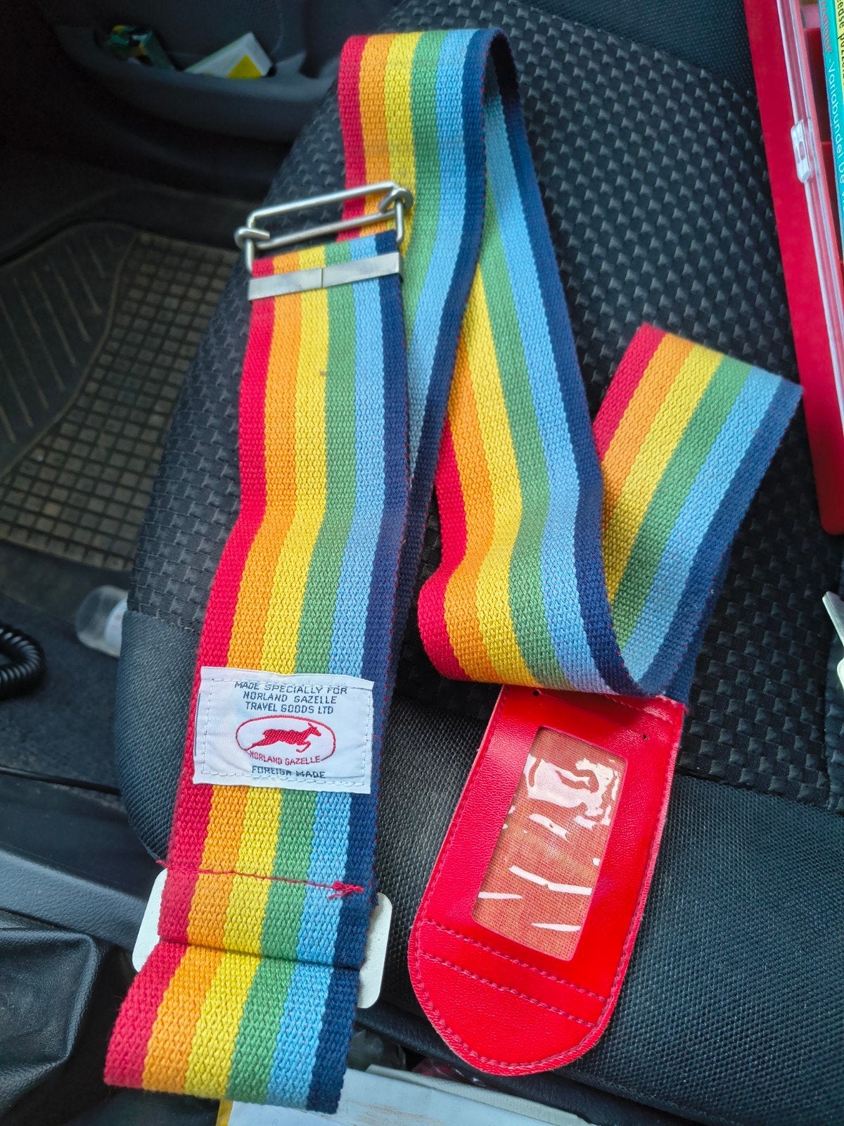Spanriem in regenboog vr reiskoffers met naamlabel, Ophalen of Verzenden, Zo goed als nieuw