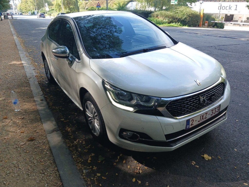 DS4 Euro 6b  essence  2018, Auto's, Leder, Handgeschakeld, Particulier, Onderhoudsboekje