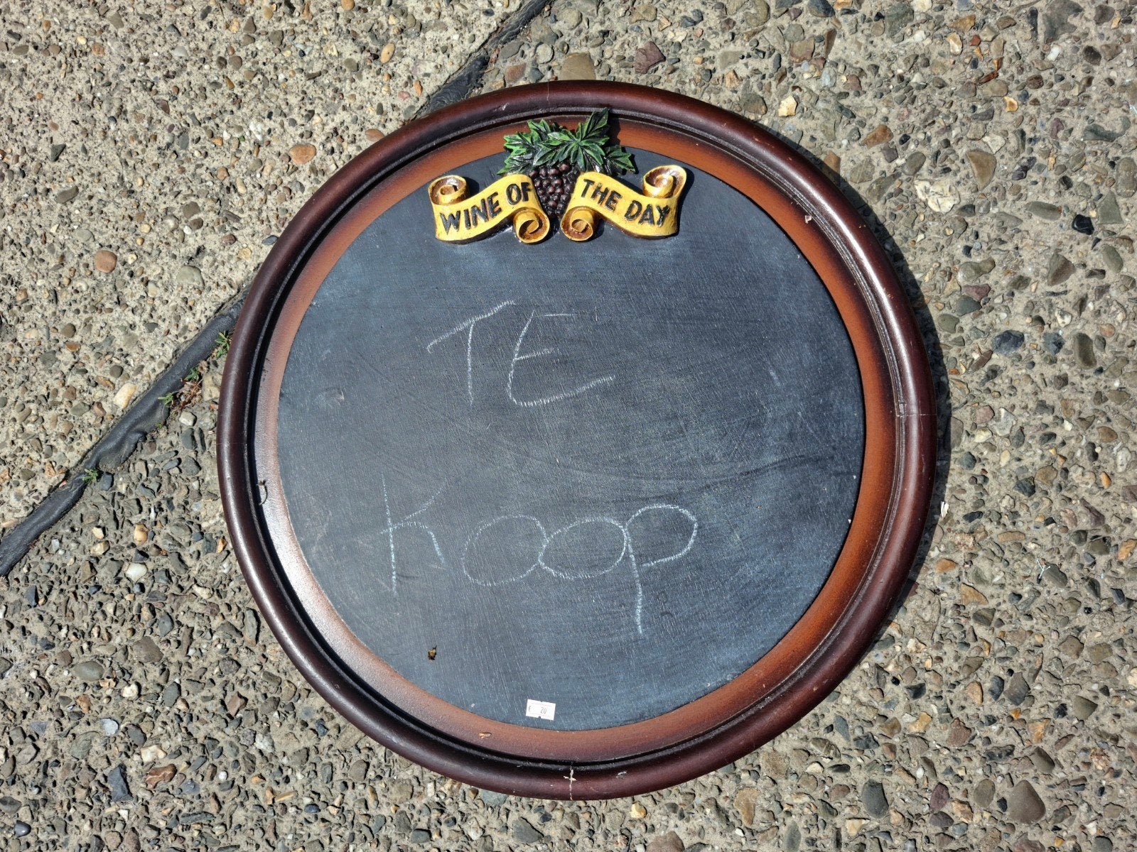Tableau « Vin du jour », Enlèvement