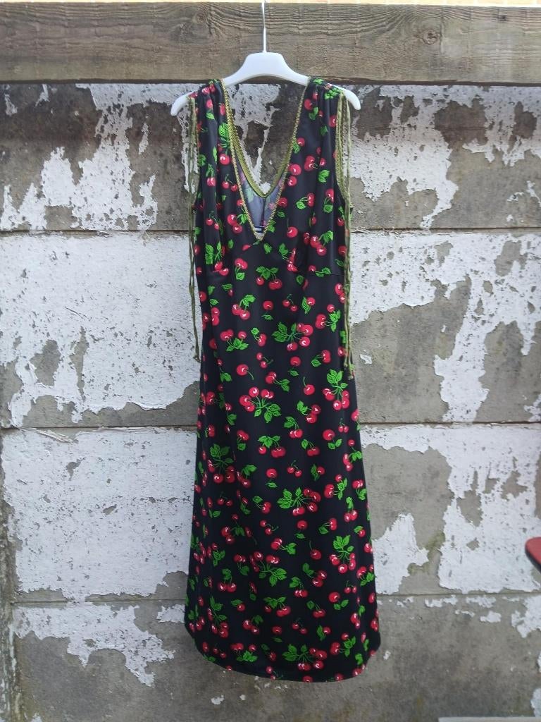 Jurk Pump Couture Kersen, Kleding | Dames, Ophalen, Zo goed als nieuw, Maat 42/44 (L)